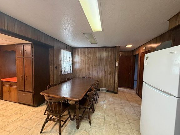 4th image of 118 Moore Rd