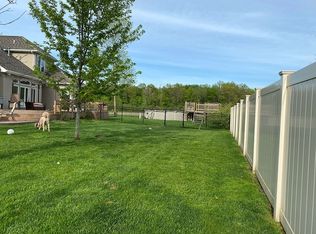 7039 Marigold Dr, North Tonawanda, NY 14120
