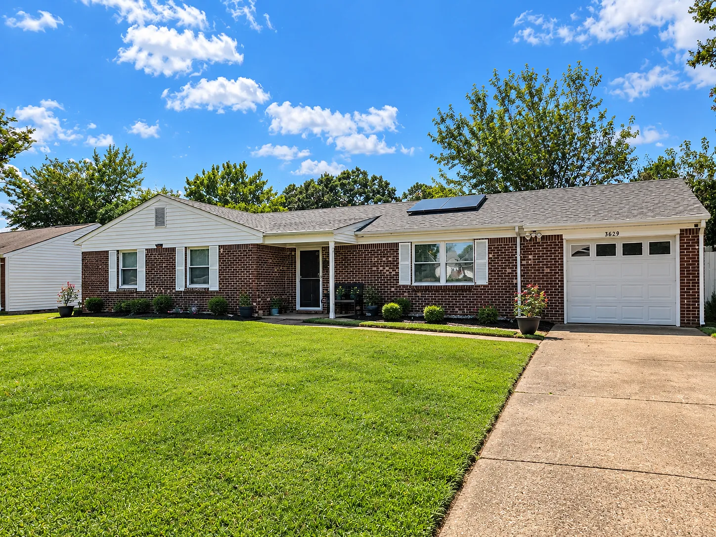 4 bed, 1700 sqft, $2,700 — Photo 1