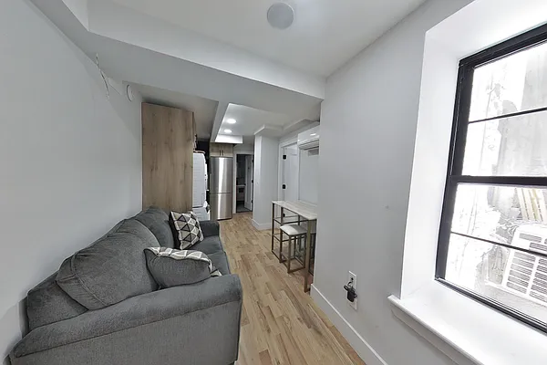 Rented by Blue Sky Management NY Inc | media 18