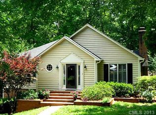 7315 Sherwood Forest Dr, Charlotte, NC 28226