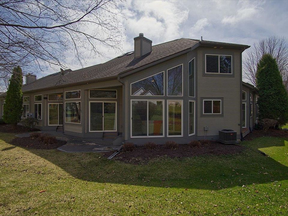 1st image of 713 Harrington Dr