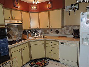 2nd image of 4086 Oxford Dr