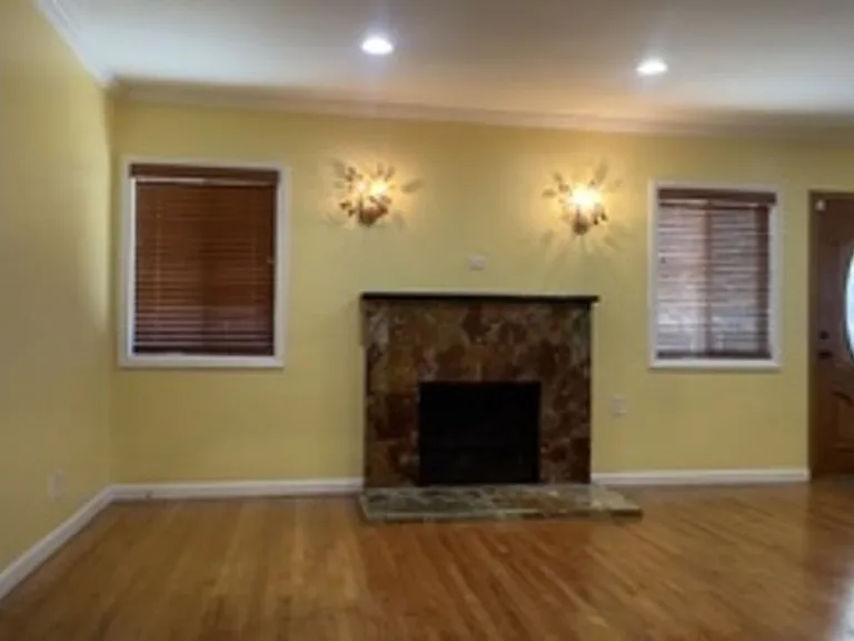 1903 S Westgate Ave — Photo 2