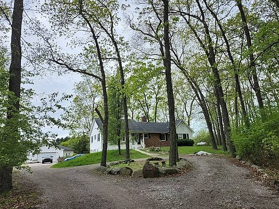 2nd image of 13734 Upton Rd
