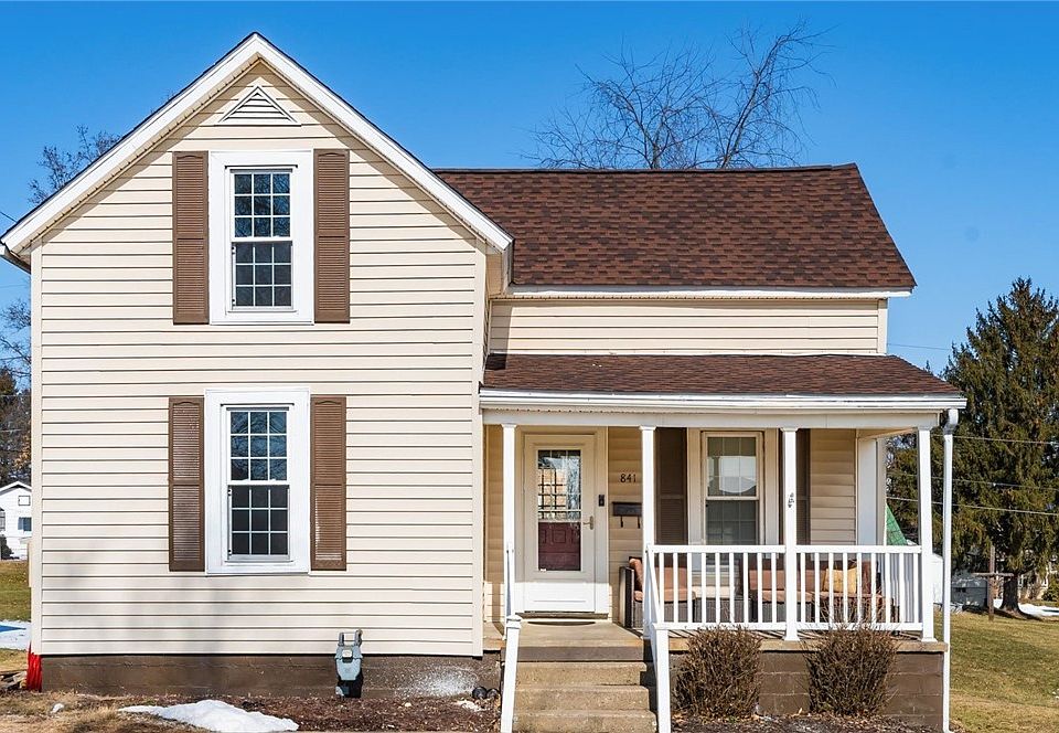 1st image of 841 Leonard Ave