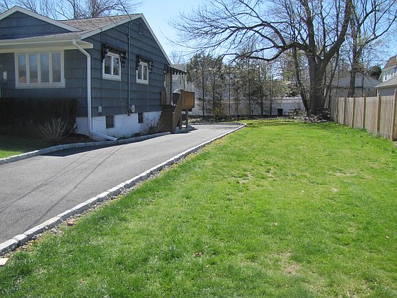 3rd image of 21 Midwood Ave