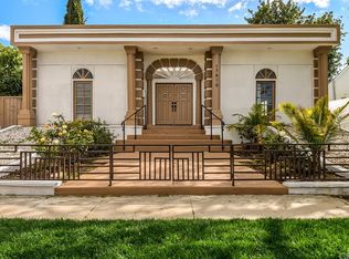 17510 Collins St, Encino, CA 91316