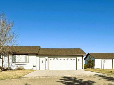 12891 Nature Trl, Aberdeen, SD, 57401