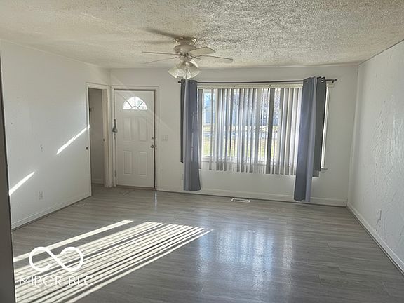 5th image of 1521 E 33rd St