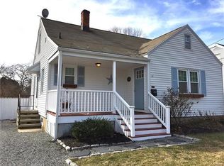 389 Parkway Dr, Stratford, CT 06614