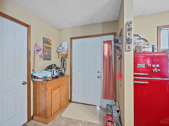 2nd image of 807 Harvard Dr