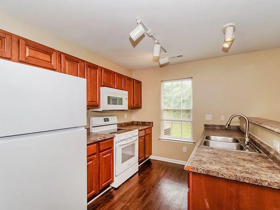 1st image of 6116 Thompson Brook Ln #1