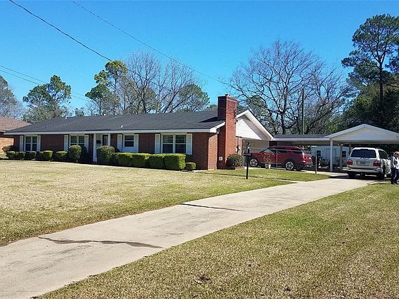 2nd image of 2635 Essex Pl