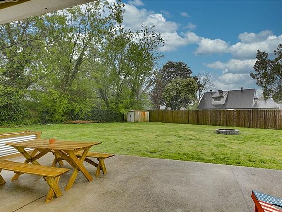 5th image of 1721 Ball Ct