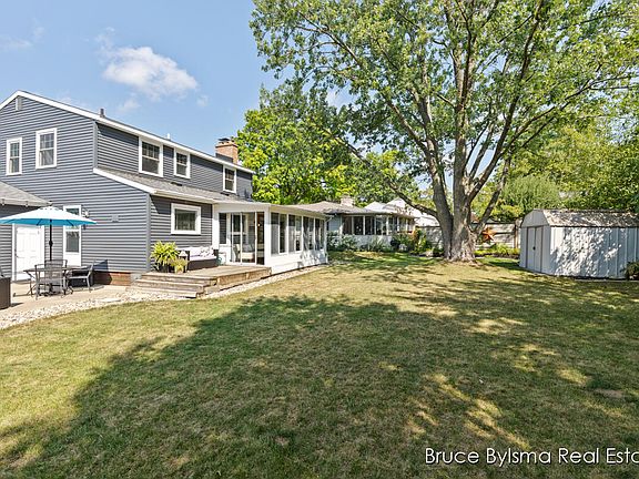 5th image of 2212 Shawnee Dr SE