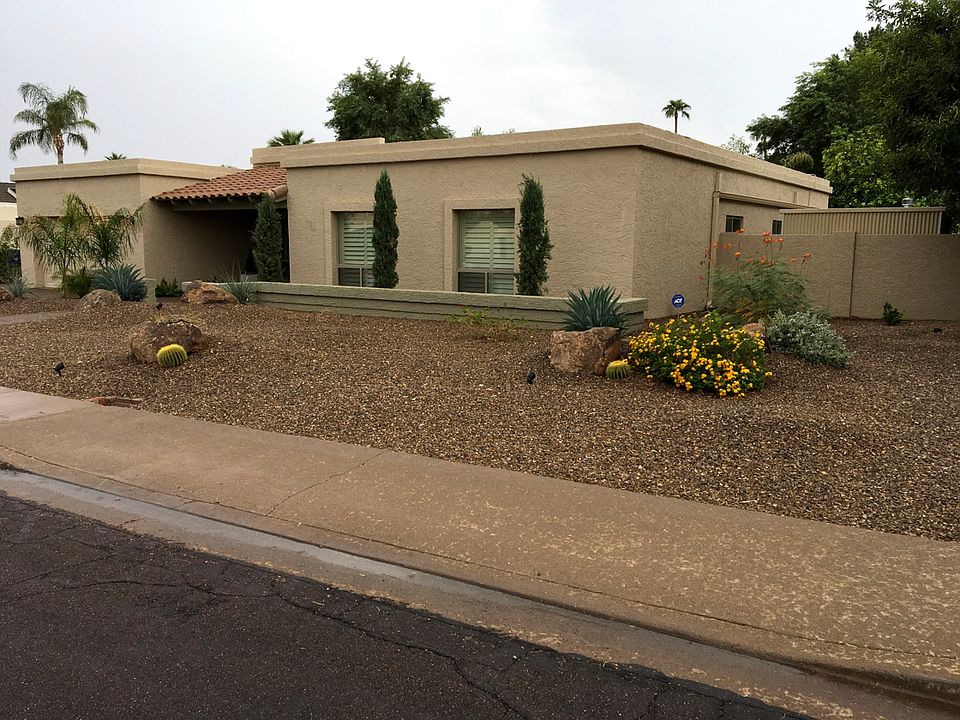 1st image of 2626 S River Dr
