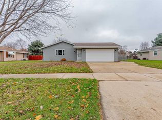 3335 Palmer Dr, Janesville, WI 53546