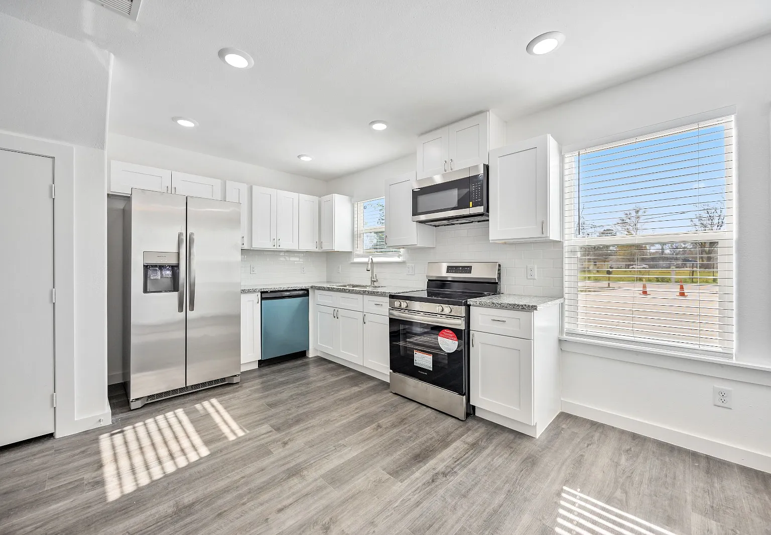 3 bed, 1150 sqft, $1,595 — Photo 3