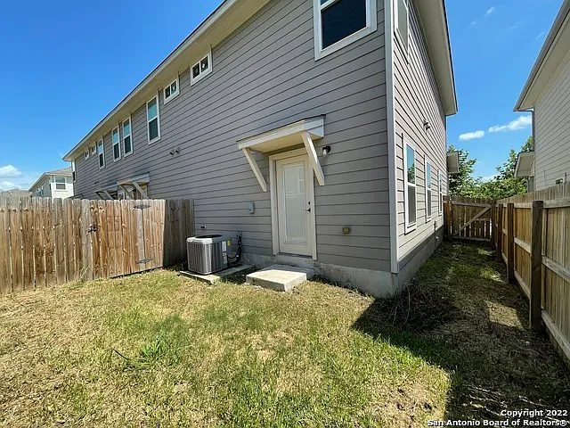 6423 Melanzane Ave #104 — Photo 13