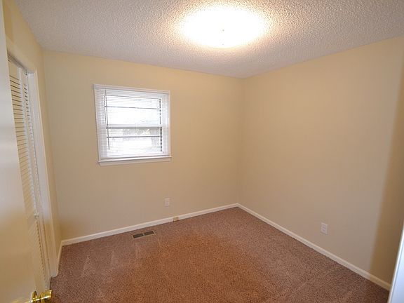 3rd image of 107 Marsh Dr