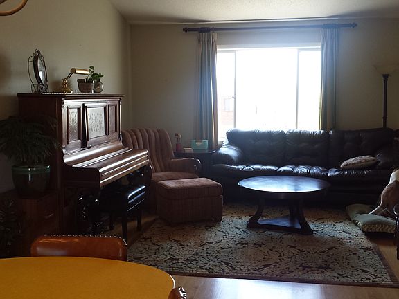 Upper living area