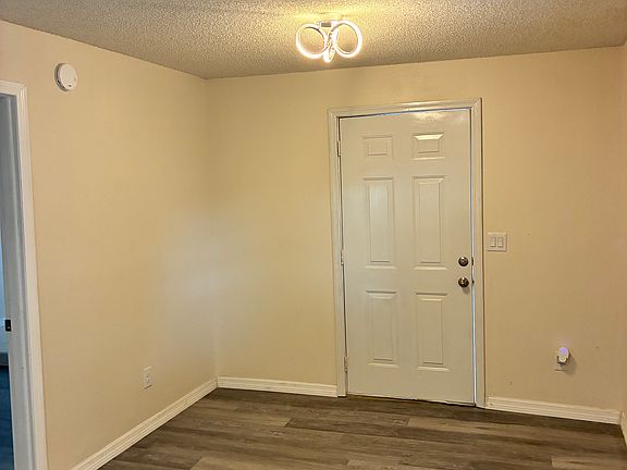 4th image of 1135 5th St NE #113