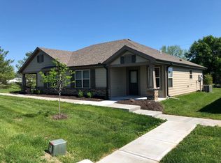 550 SE Maple Dr, Blue Springs, MO 64014