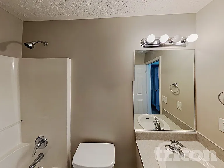 94 Oakview Dr — Photo 16
