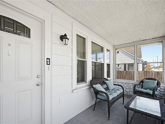 2nd image of 525 Willett Ave
