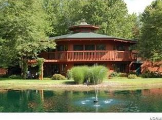 814 W River Rd, Valley City, OH 44280