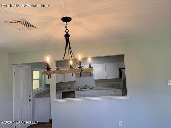 3rd image of 2211 Saint James Blvd