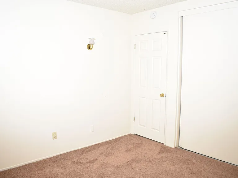 4167 Cherokee Ave — Photo 14