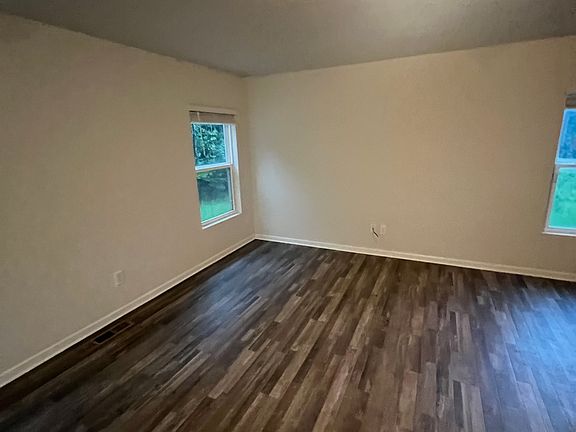3rd image of 97 Mariposa Ln