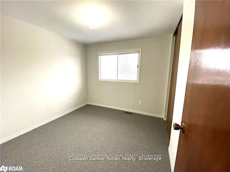 5 Oak St — Photo 11