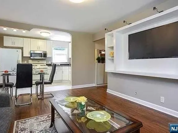 533 Grand Ave #B, Leonia, NJ 07605