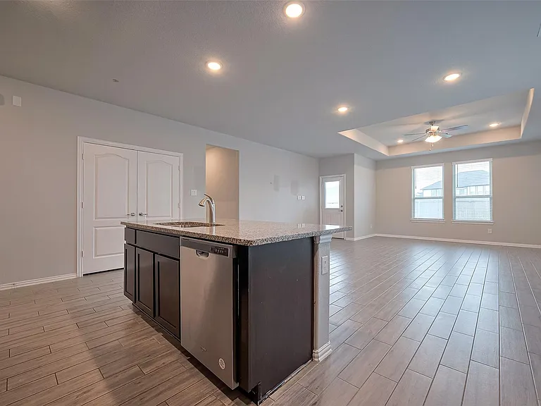 31415 Conover Dr — Photo 17