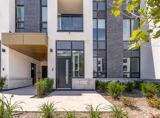 3020 Trailside Dr #131, Oakville, ON L6M 0Z4