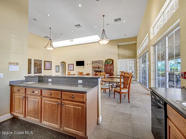 1749 Tullagee Ave — Photo 43