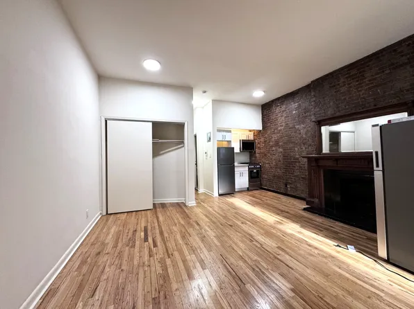 42 West 85th Street image 1 of 10