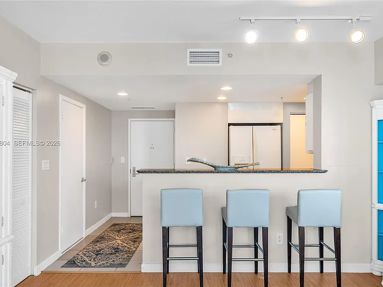 335 Biscayne Blvd #2706 — Photo 11