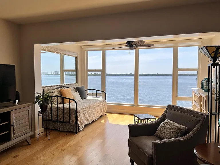 52 Yacht Club Dr #308 — Photo 11