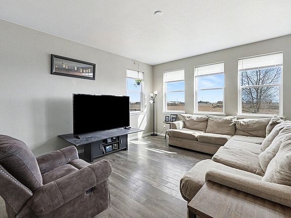 3rd image of 4327 Fox Grove Dr