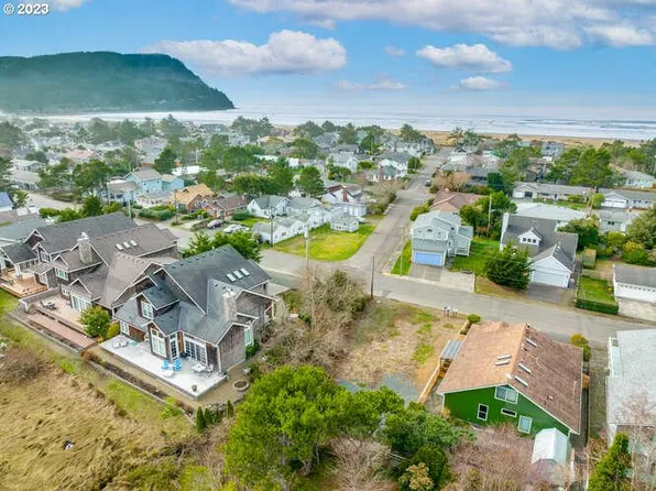 1281 S Downing St, Seaside, OR 97138