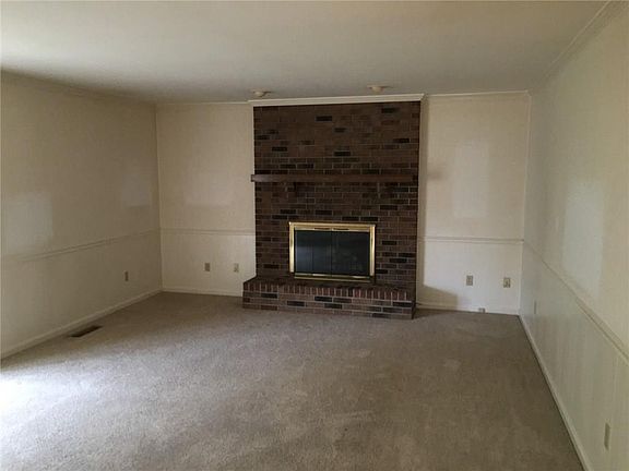 5th image of 2415 Cedar Bnd