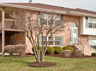 8566 Scheer Dr, Tinley Park, IL 60487