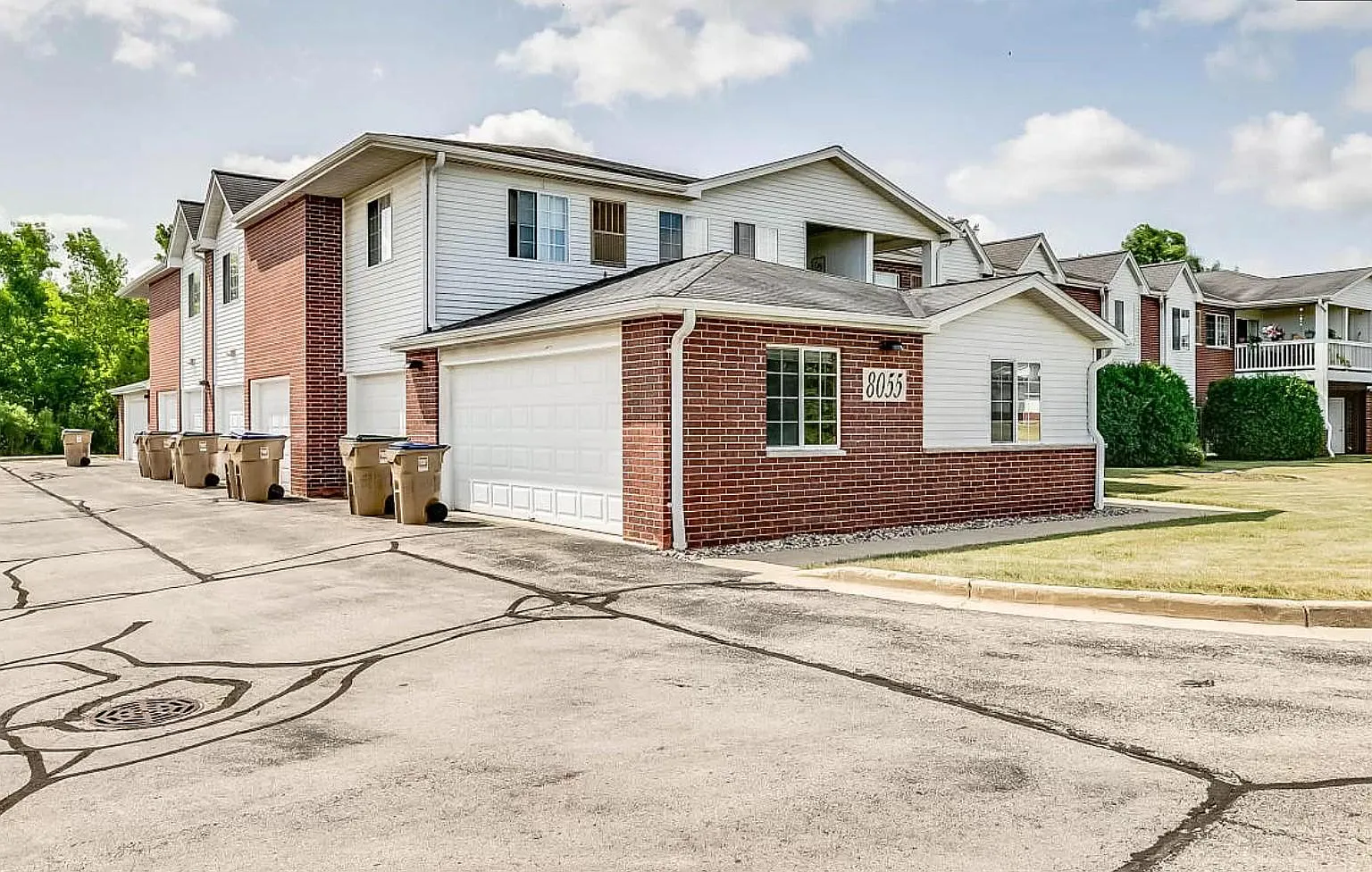 8055 Lexington Place - Unit 11 — Photo 3