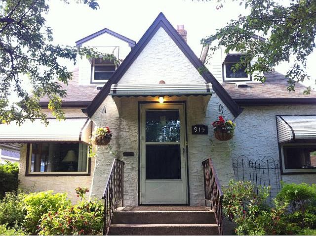 1st image of 915 Hawthorne Ave E
