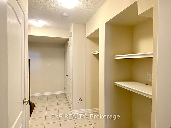 3rd image of 1621 Gainer Cres