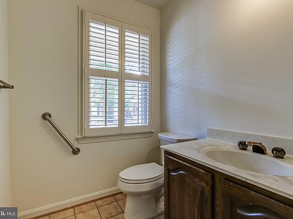 4th image of 15416 Manor Village Ln